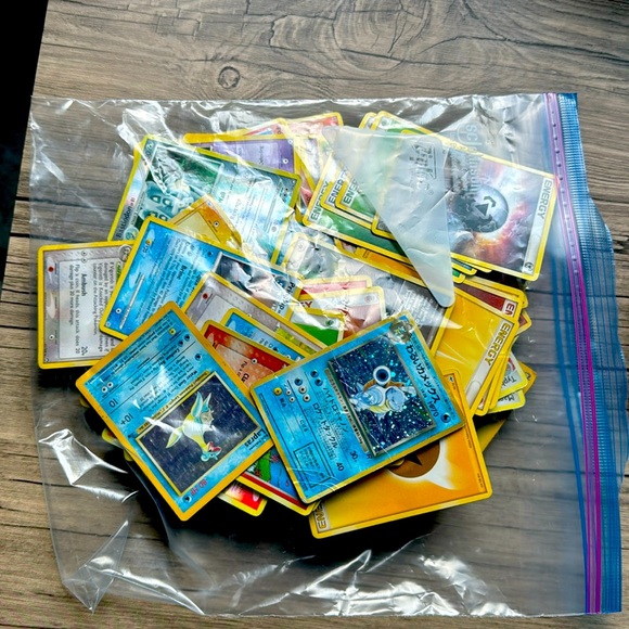 Pokémon cards in good condition over 100 cards - Picture 1 of 2